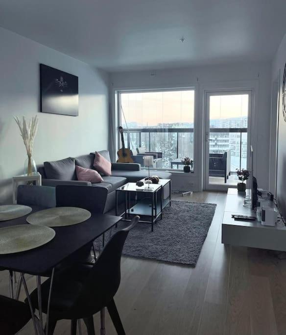 New Magnificent View Apartment Near The Centre Tromsø Zewnętrze zdjęcie