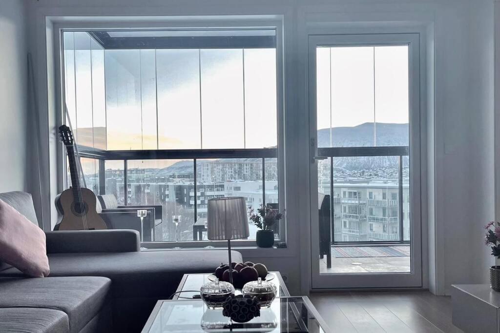 New Magnificent View Apartment Near The Centre Tromsø Zewnętrze zdjęcie